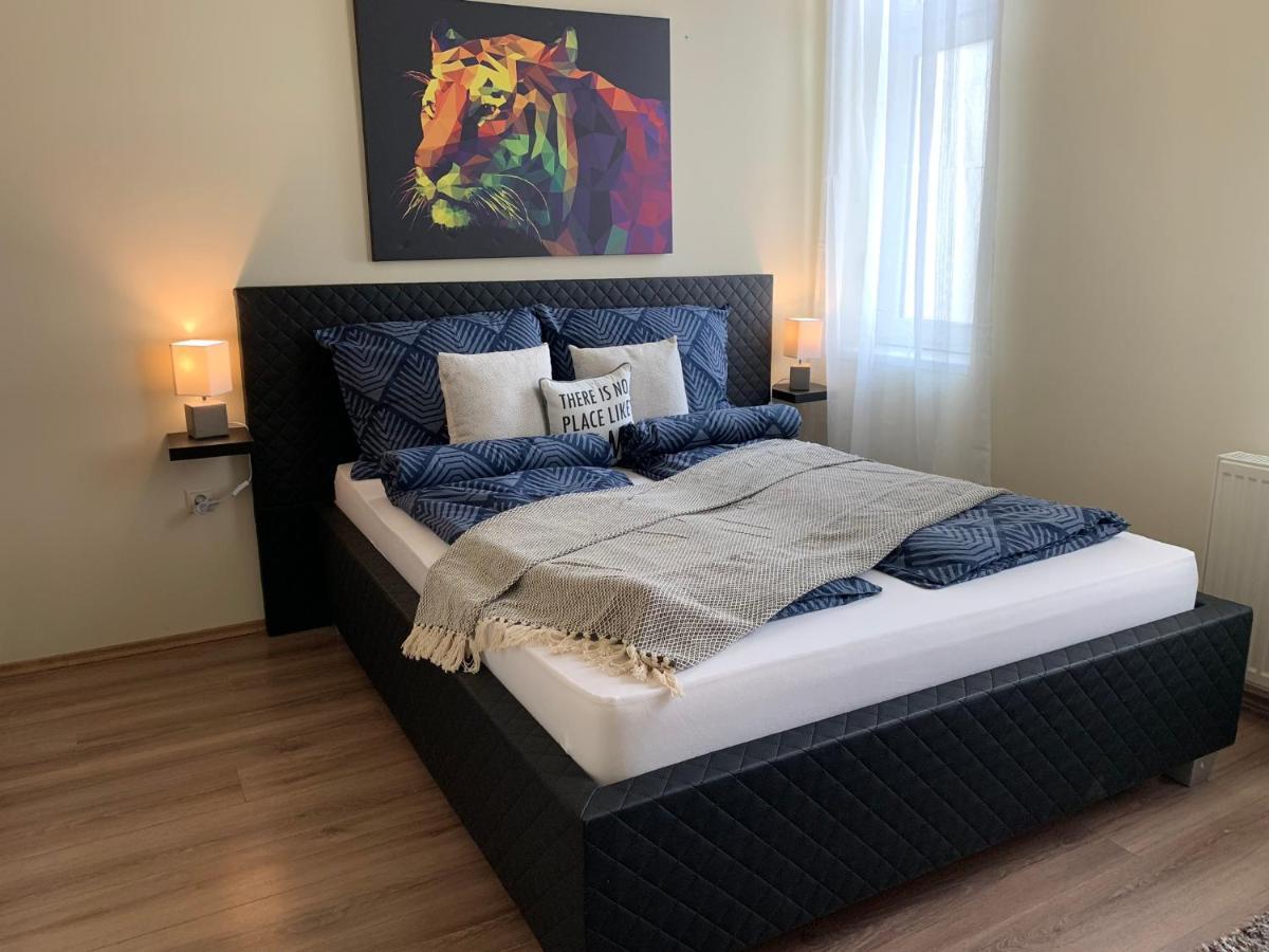 A Vendeghaz Hotel Miskolc Ngoại thất bức ảnh
