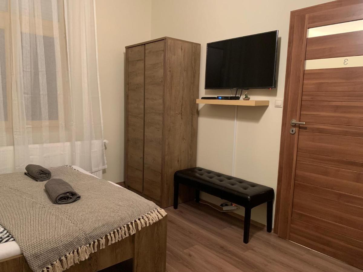 A Vendeghaz Hotel Miskolc Ngoại thất bức ảnh