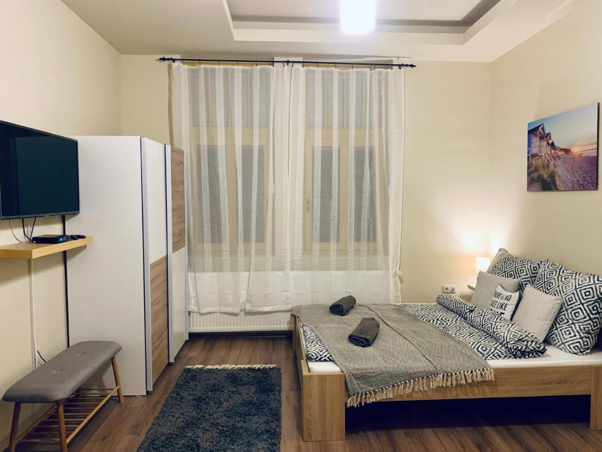 A Vendeghaz Hotel Miskolc Ngoại thất bức ảnh