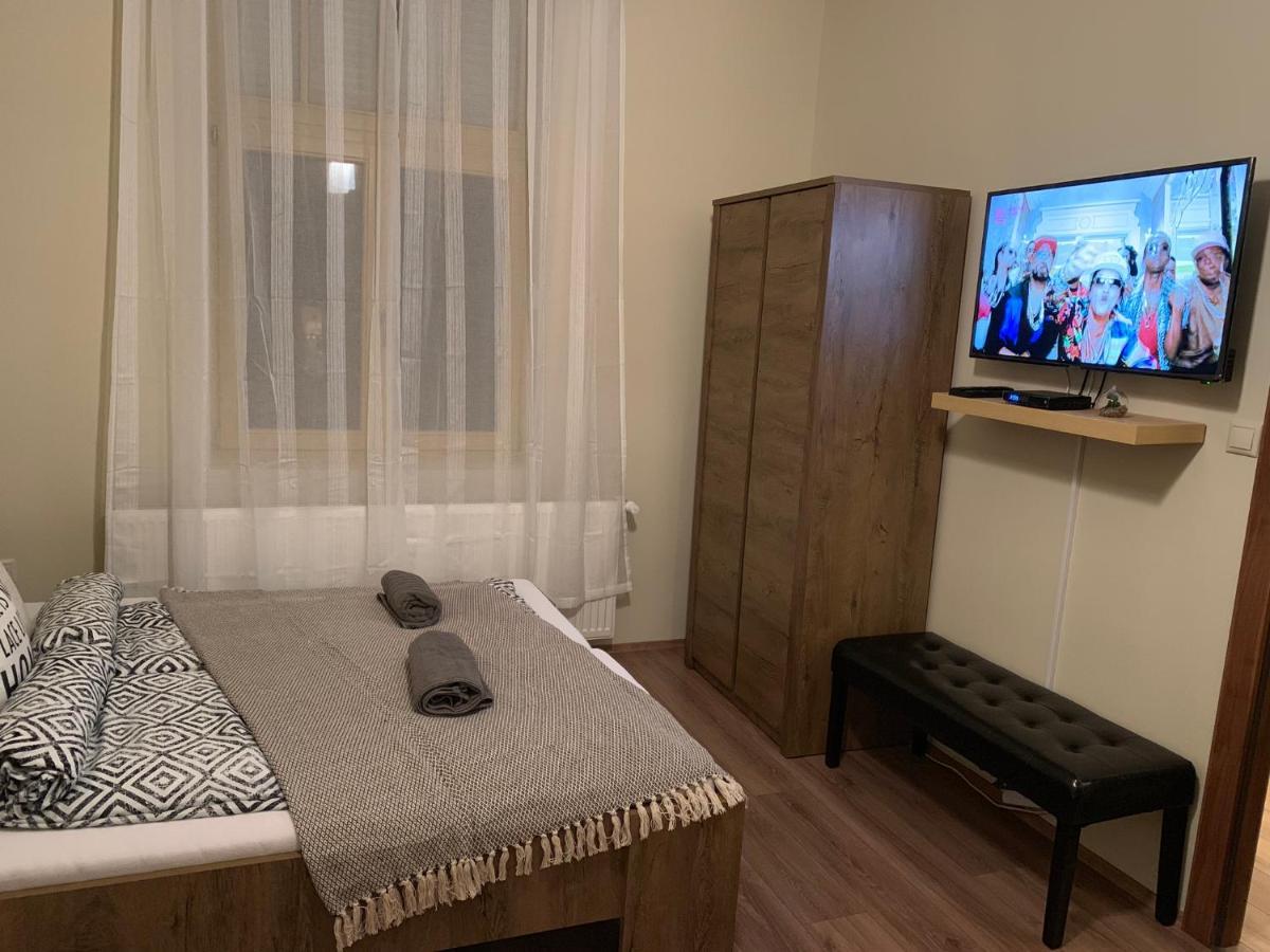 A Vendeghaz Hotel Miskolc Ngoại thất bức ảnh
